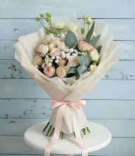 Букет цветов из:  Розы и Лизиантусы в Новосемейкино