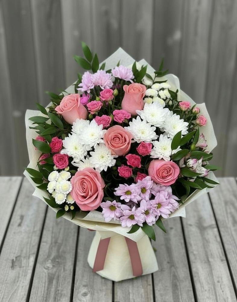 Букет цветов из: Альстромерии, Гвоздики, Розы и Хризантемы в Новосемейкино
