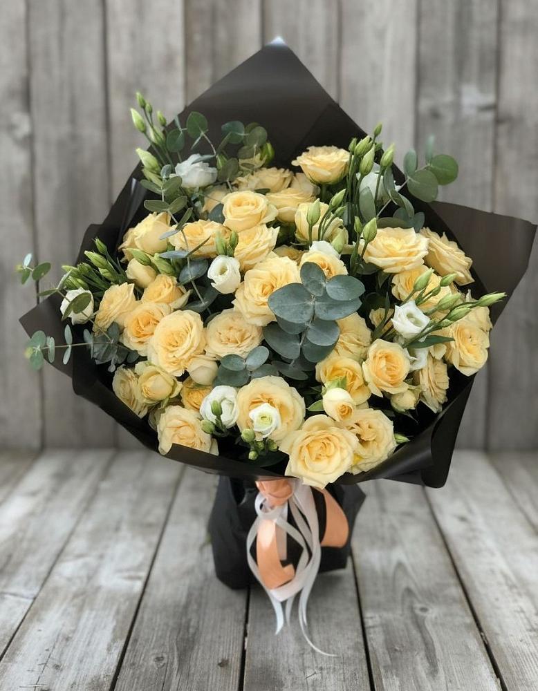 Букет цветов из: Розы и Лизиантусы в Новосемейкино