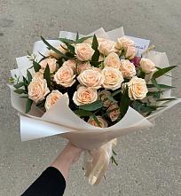 Букет Кремовые розы Латте в Новосемейкино