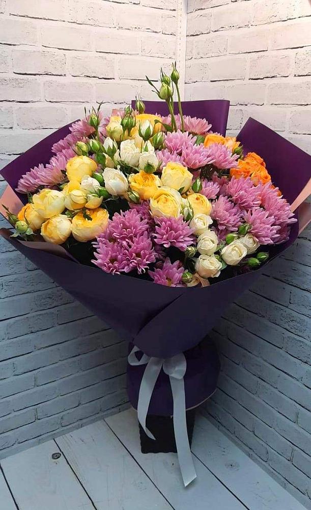 Букет цветов из: Хризантемы и Розы в Новосемейкино