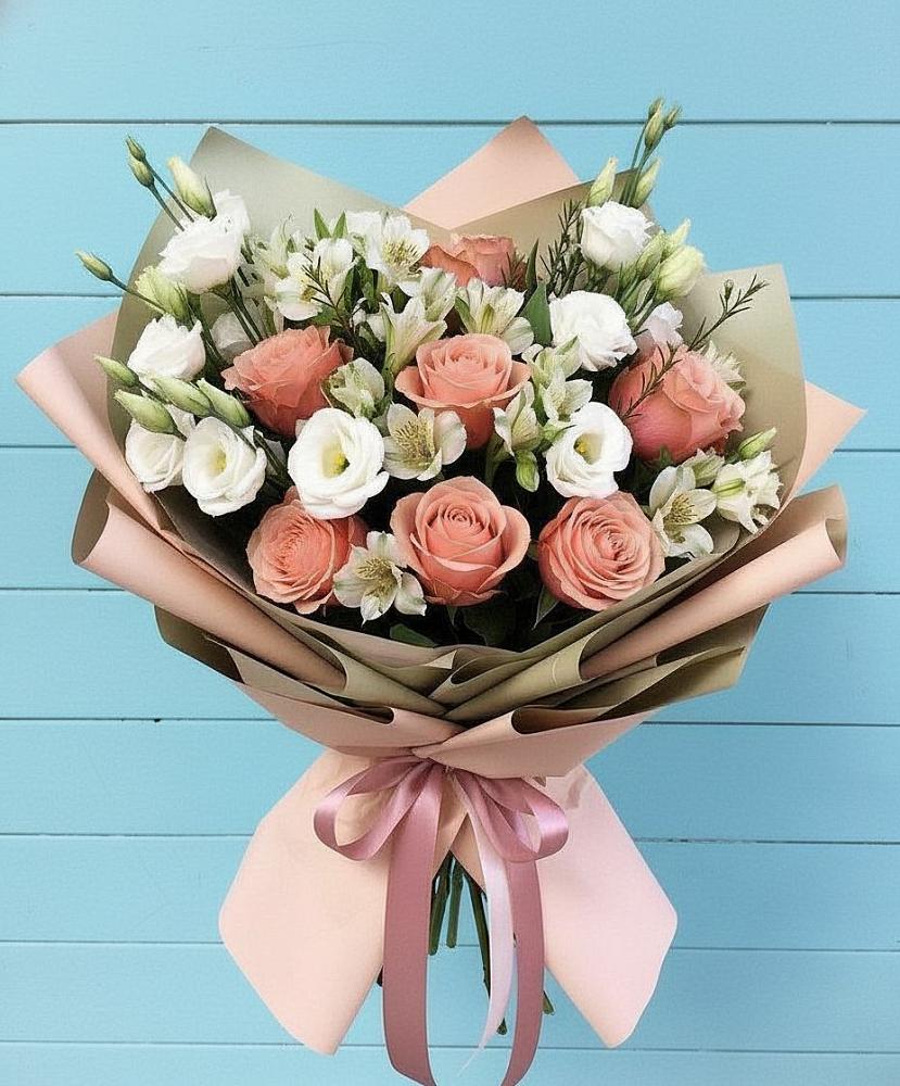 Букет цветов из: Розы, Альстромерии и Лизиантусы в Новосемейкино