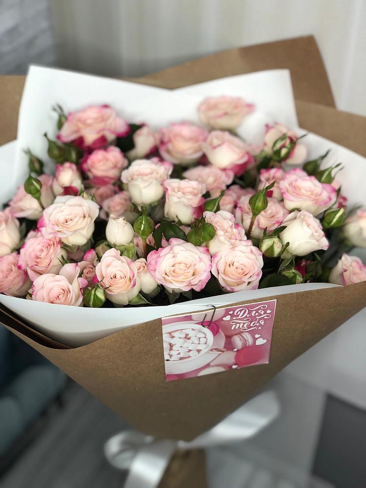 Букет цветов из: Розы в Новосемейкино