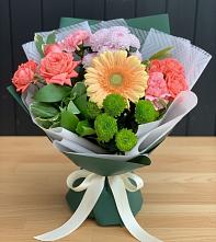 Букет цветов из:  Гвоздики, Розы, Герберы и Хризантемы в Новосемейкино
