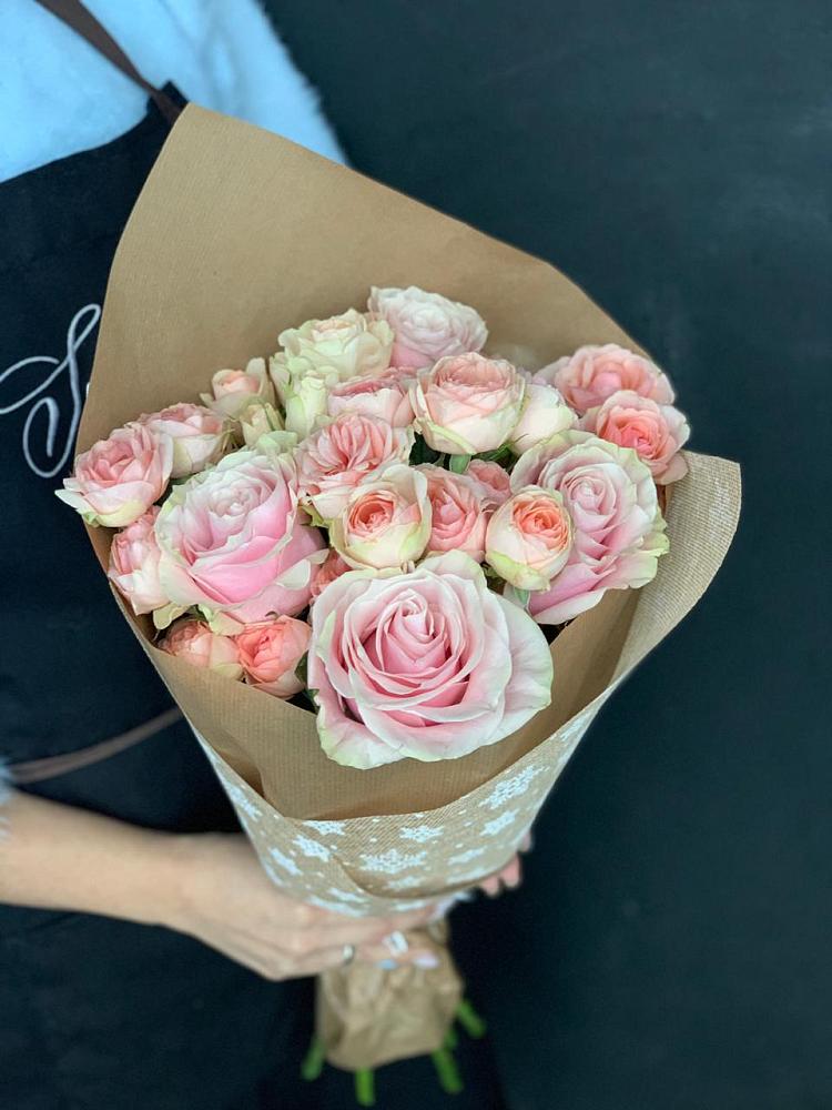 Букет цветов из: Хризантемы и Розы в Новосемейкино