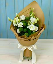 Букет цветов из:  Хризантемы и Лизиантусы в Новосемейкино