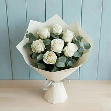 Букет Белые розы в Эвкалипте в Новосемейкино