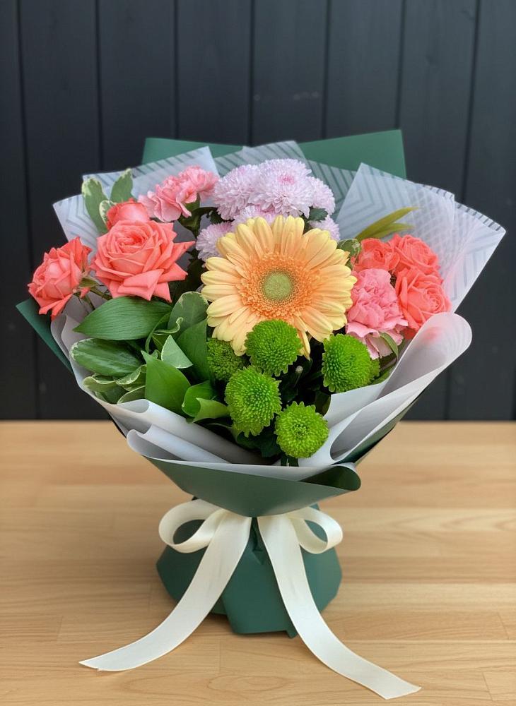 Букет цветов из: Гвоздики, Розы, Герберы и Хризантемы в Новосемейкино